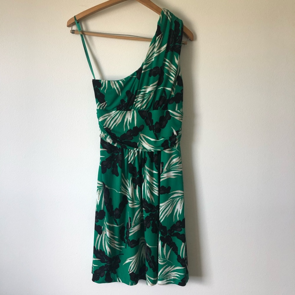 Vince camuto floral one shoulder dress geek sz Med